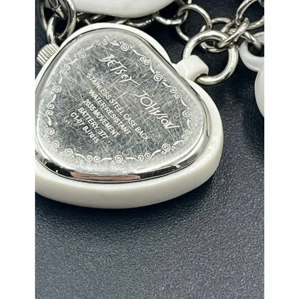 Betsey Johnson Vintage‎ Puffy 3D White Acrylic Heart Chain Bracelet Watch BJ7016